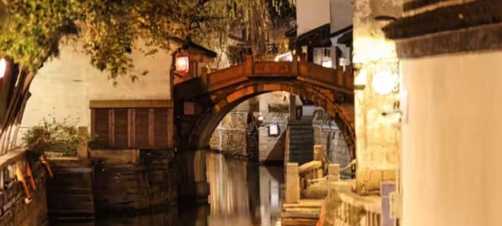 Yiman Hotel (Suzhou Guanqianjie Pingjiang Road Scenic Area) Hotel di Suzhou