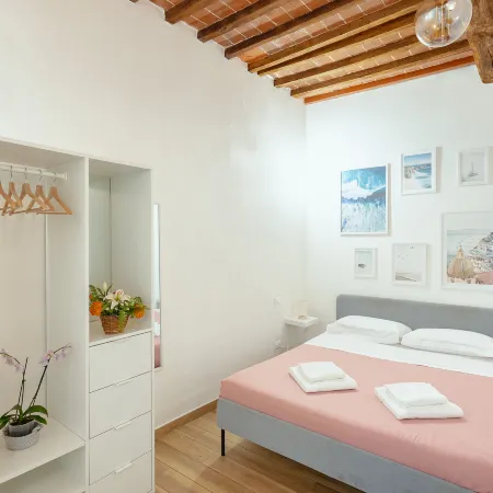 Florence David's Guesthouse Steps from Accademia Gallery