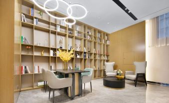 City Hotel (Wuhan Donghu Yuejiazi Metro Station Branch)