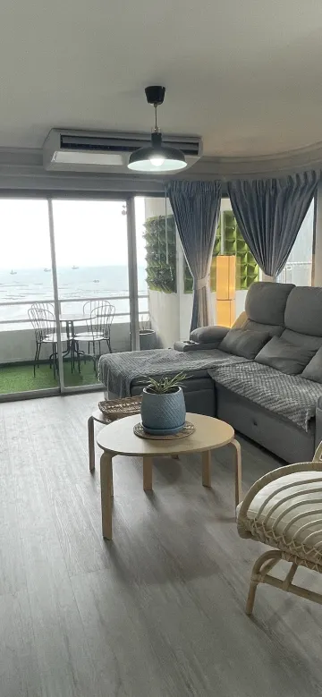 ห้องเตียงใหญ่ พร้อมวิวทะเล