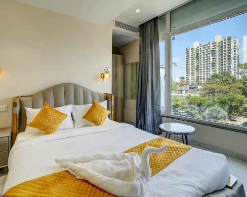 StayBird Capital- Business Hotel, Magarpatta City โรงแรมใกล้อมโนรา มอลล์