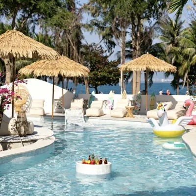 Under the Tree·Sawana CAHWAM Seaview Homestay (Sanya West Island) Hotels near West Island
