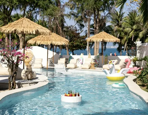 Under the Tree·Sawana CAHWAM Seaview Homestay (Sanya West Island) - 4-Star