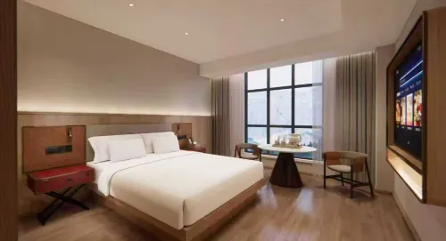 Royale Celebrity Hotel