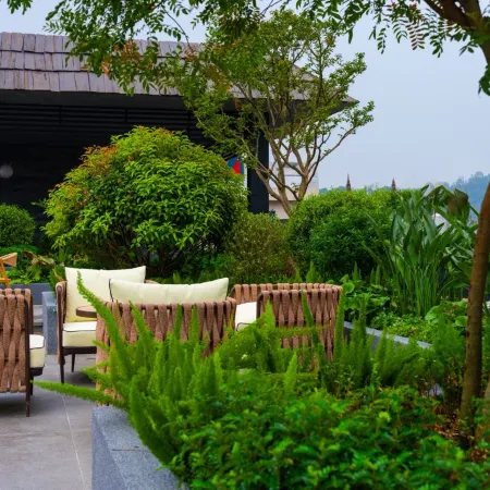 Yun Shi Di Garden Hotel (Yingjiang International Jade City Branch)