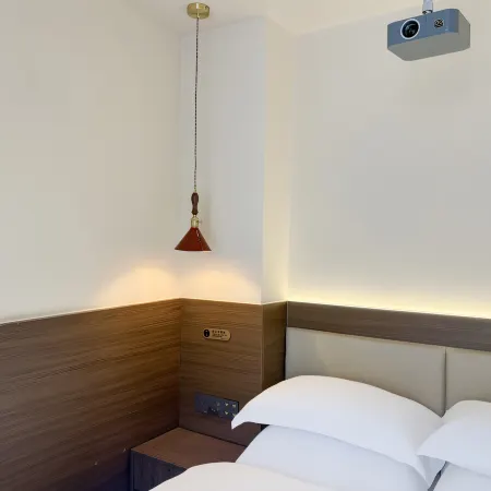 Yinyan · SilverSALT | Homestay