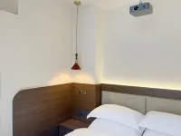 Yinyan · SilverSALT | Homestay
