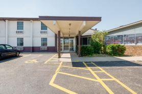 OYO Hotel Morton East Peoria I-74