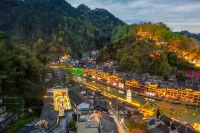 Valley Flowers  Zen Cloud Lodge (Fenghuang Ancient Town Town) - Bjergudsigt