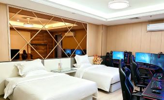 Lezhong Huyu Apartment (Shaoguan The History East Street Fengcai Building)