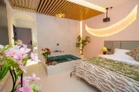 Mengshanju Homestay (Gu Long Xia)