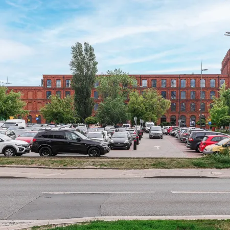 Lumina Apart near Manufartura with Parking Balcony