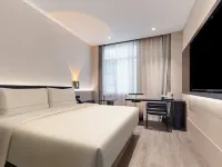 Shanghai Putuo Town Pinglu Subway Station Residence Hotel Hotels near Langao Road Station