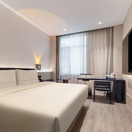 Shanghai Putuo Town Pinglu Subway Station Residence Hotel