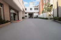 Cloud Song courtyard