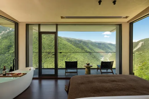 Cloudrest Moon Cliff Lodge - Baarit
