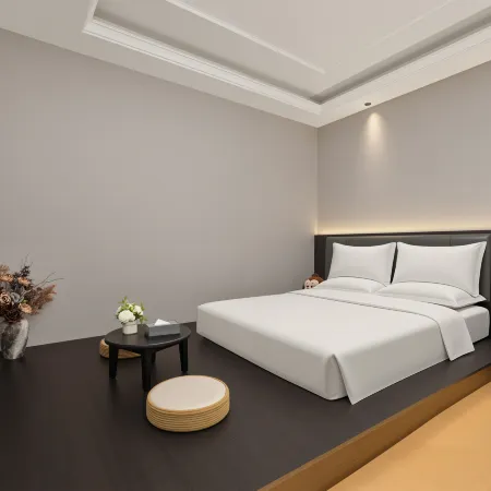 Monkey Hotel (Guiyang Railway Station Qingyun Market Branch)