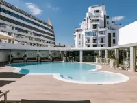 رويال هايدواي كازابلانكا Hotels near معارف