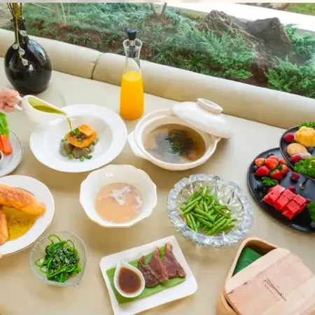 Yod Nam Khang Moncham