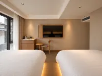 Floral Hotel· Shuangyue Homestay | Kaqu Teabar | Garden Villa (Pu'er Daijia Lane Simao Old Street) - 발코니