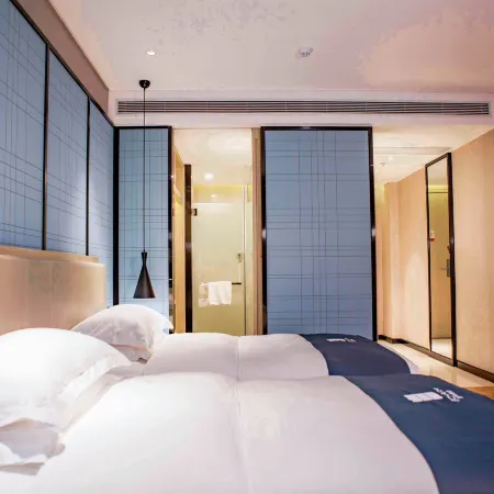 Echarm Hotel (Dongxing Port Municipal Government)