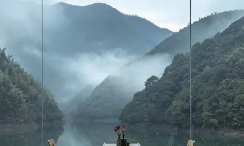 Lost Lodgre Guesthouse (Shendu Wubei)