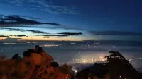 Huayin Five Cloud Mountain Inn - Inns