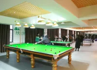 Xinnong Court Hotel Hotels in Hefeng