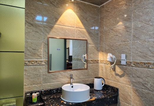 강잔 비즈니스 호텔