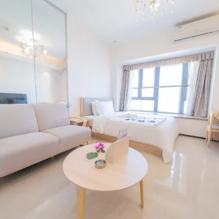 Yihai Lanwan Hotel (Haihua Island Lanwan Branch)