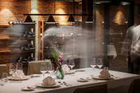 Farmhouse Resort & Spa Hotels in Sameakki Mean Chey