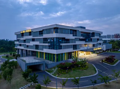 Jiayue Yinhu Hotel Hotel in zona Chuangming College Nanjing Campus