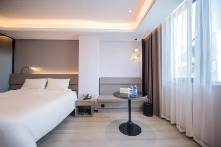 Chaozhou People's Square, Chengxin West Road, Atour X Hotel