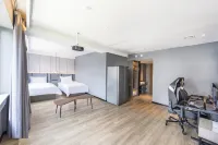 Jixia E-sports Hotel (Guomao 360)
