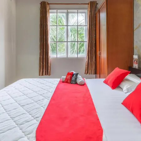 Tahami Hotel Thu Duc Отели рядом с достопримечательностью «Гипермаркет Vincom Plaza Thu Duc»