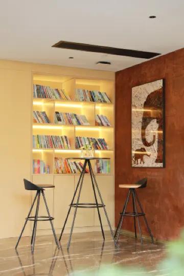 Street Guest Knights Hotel