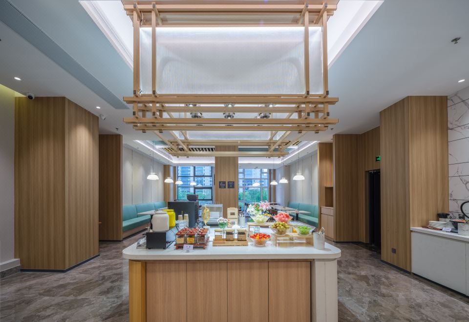 아투어 X 호텔의 아늑하고 현대적인 객실 인테리어 이미지