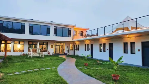 Yishan Yitian Homestay - Mountain view