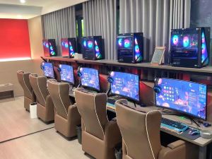 Shangshi Baiyun E-sports Hotel