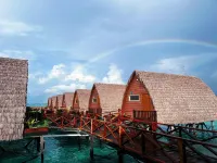 Crystal Resort Hotel dekat Mabul Island