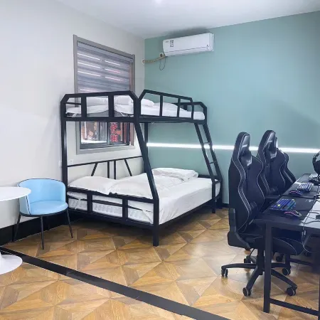Linquan Aurora E-Sports Hotel