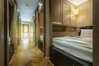 The Posh Phayathai - Tiny houses