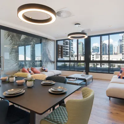 凱麗思常青夏夢公寓 鄰近Koala and River Cruises的酒店