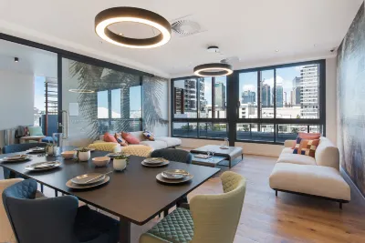 Ivy and Eve Apartments by CLLIX Hotels near EF International Language Campus - English courses in Brisbane