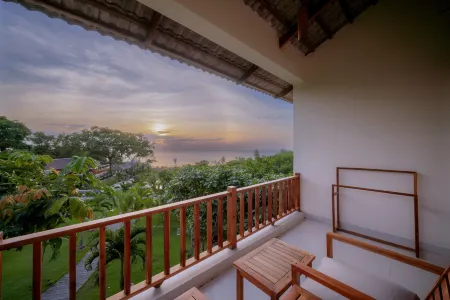Camia Resort & Spa