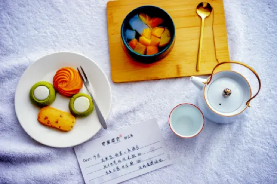 Yufeng Hotel (Central Street Sofia Church) Отели рядом с достопримечательностью «Heilongjiang Institute of Tourism Taiyangdao Campus»