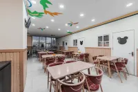 Yiju Hote l(Huhhot West Wanda Square store)