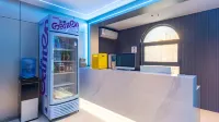 Chengbai E-sports Hotel (Xinyang Xintiandi Life Plaza) - Esports