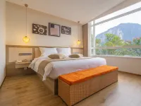 Enshi Grand Canyon Huanyue Mountain Residence Holiday Hotel Hotels in Enshi City