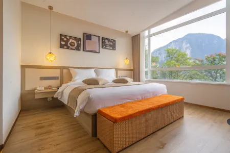 Enshi Grand Canyon Huanyue Mountain Residence Holiday Hotel Отели рядом с достопримечательностью «Yulong Crevice»